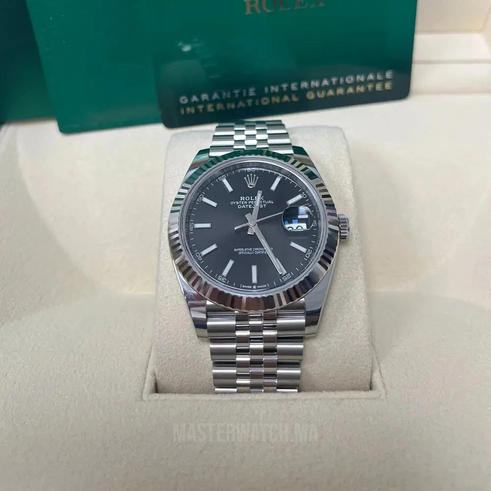 Datejust - 41mm Black Dial Jubilee